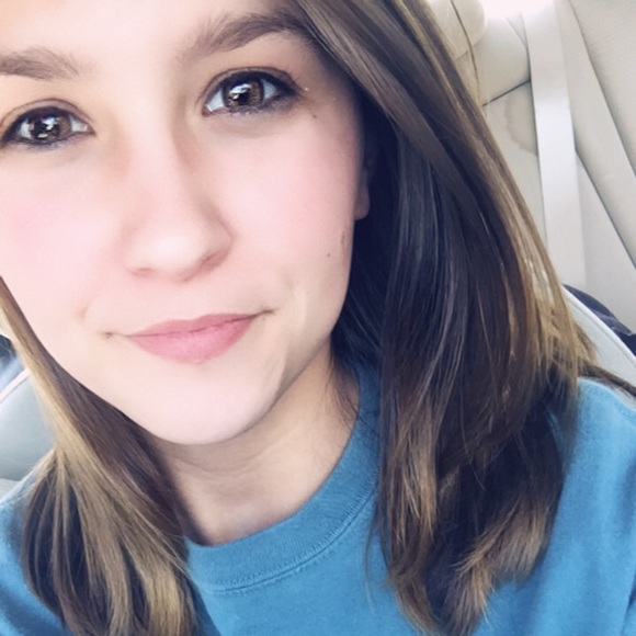 Meet your Posher, Brandi - Picture 3 of 3